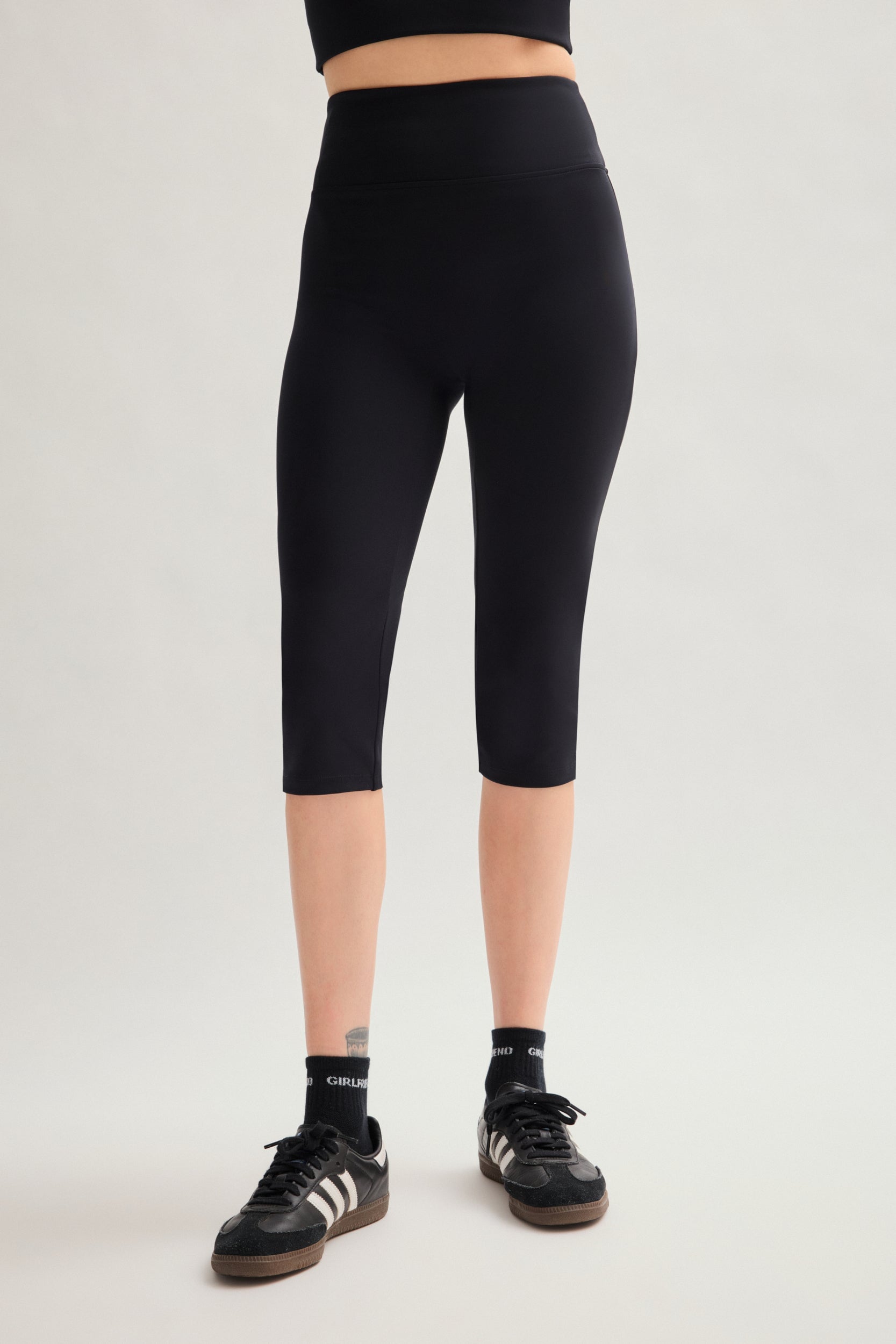 Black Luxe High-Rise Capri